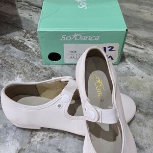 So Danca Kids' Cream Dress Shoes